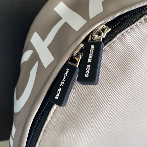 New MICHAEL KORS Large UNISEX BACKPACK main image 7